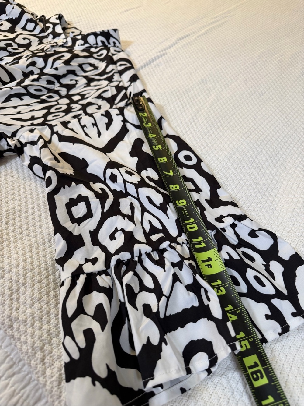 Boutique Black & White Ikat Print Tiered Mini Dress Bell Sleeve 2XL - Picture 7 of 9